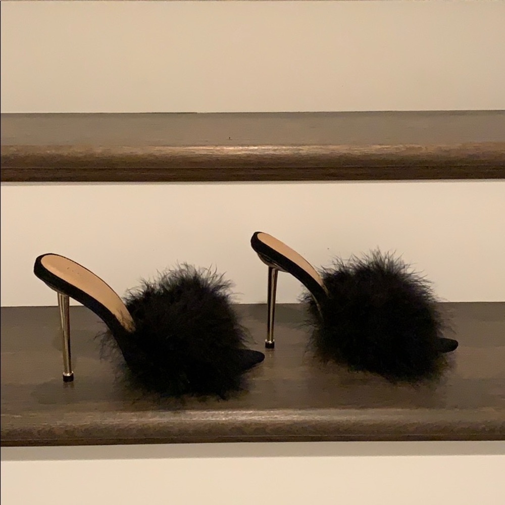 Akira heels
